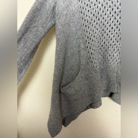 Rebecca Taylor Gray Lambswool/Cashmere Blend Crochet Asymmetrical Hem Cardigan S - Picture 8 of 9